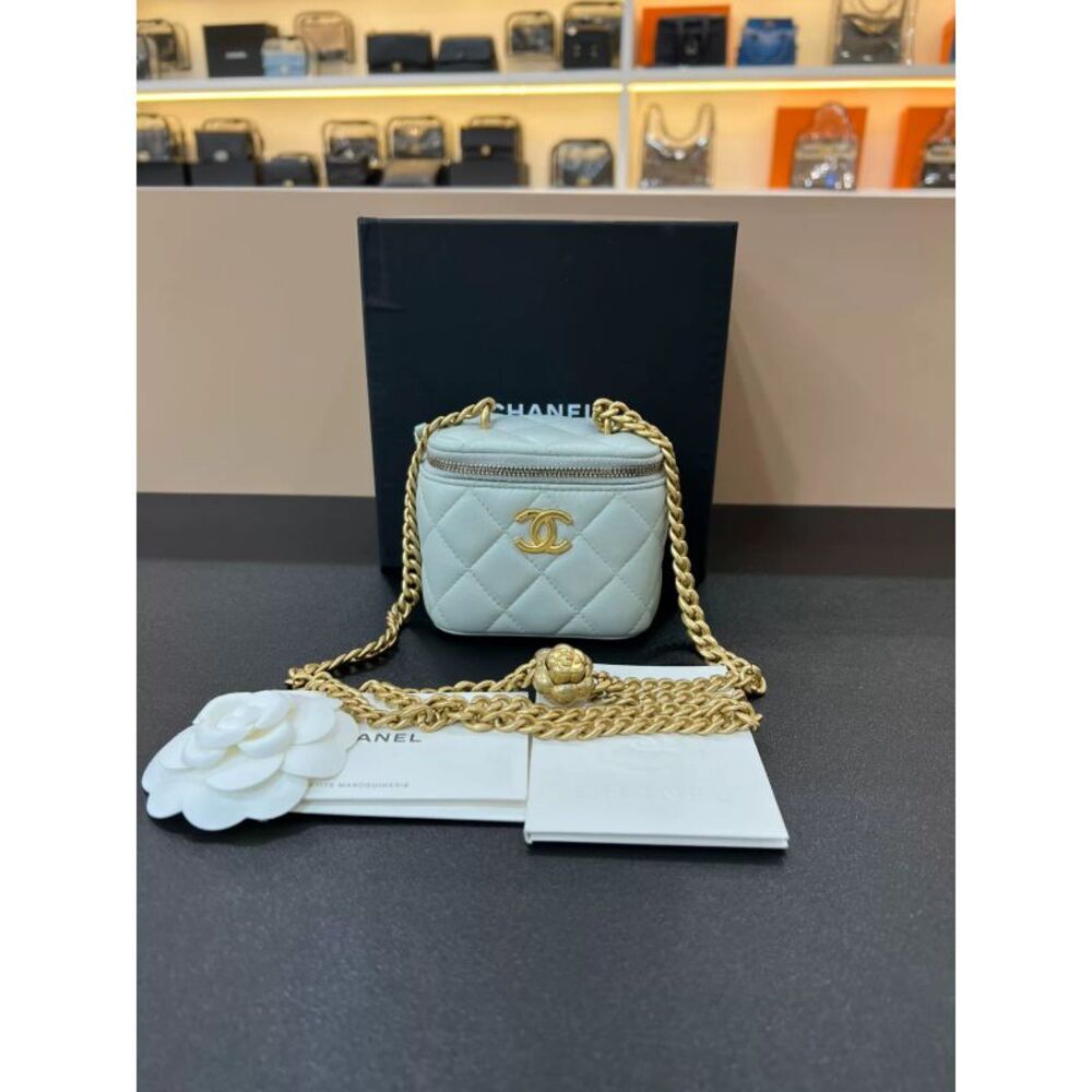 Chanel Women Pre-Loved Bag Very Good Condition